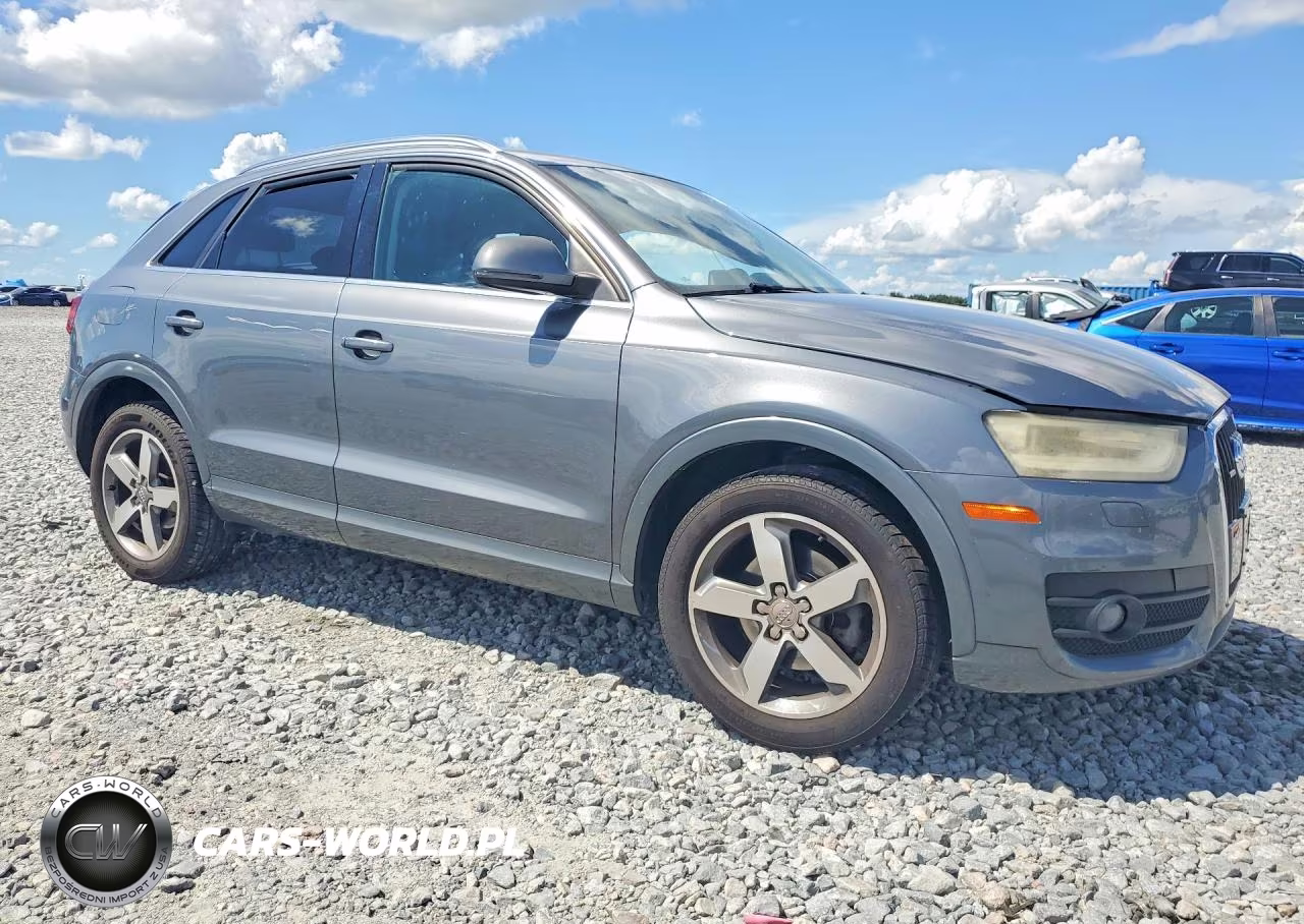 2015 Audi Q3 Premium Plus VIN:WA1EFCFS1FR001154 - 4