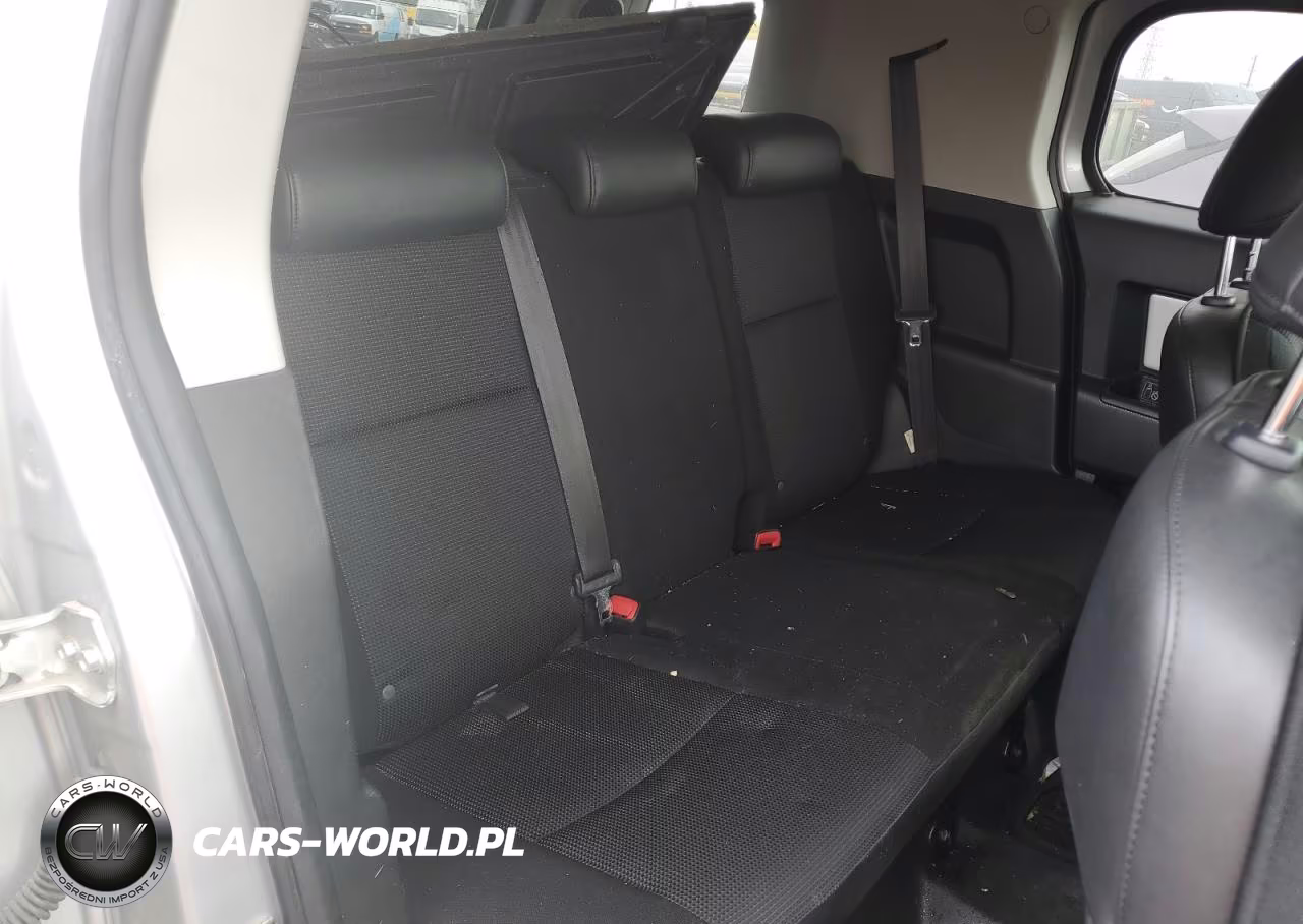 2007 Toyota Fj Cruiser Base VIN:JTEBU11FX70052201 - 10