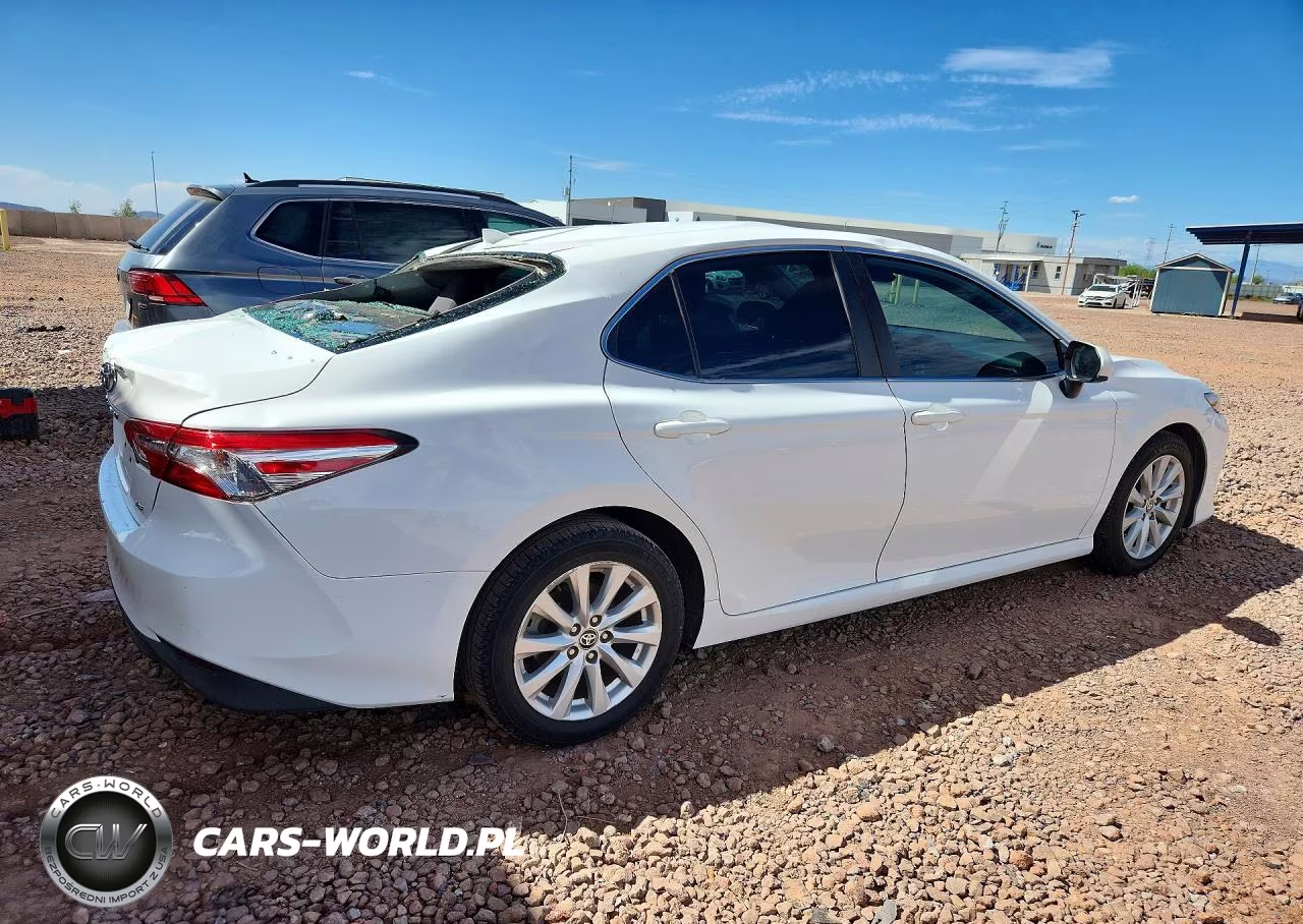 2020 Toyota Camry Le VIN:4T1C11AK1LU505022 - 3