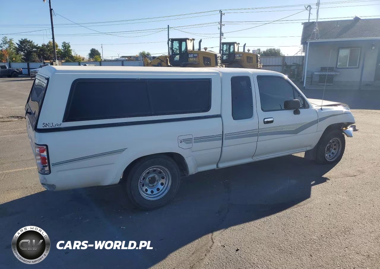 1990 Toyota Pickup Deluxe VIN:JT4RN93P8L5019361 - 3