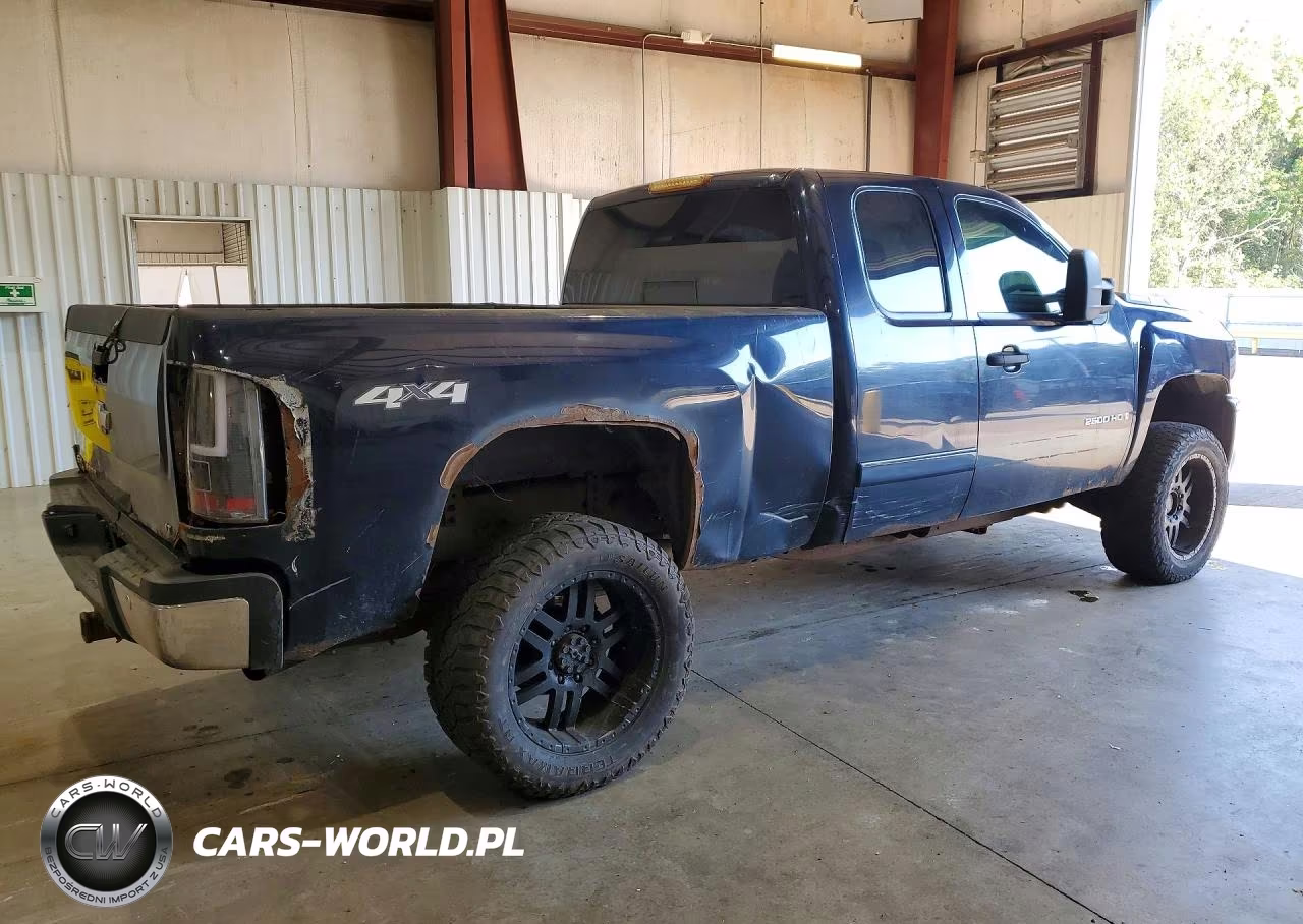 2007 Chevrolet Silverado K2500 Heavy Duty VIN:1GCHK29K47E524505 - 3