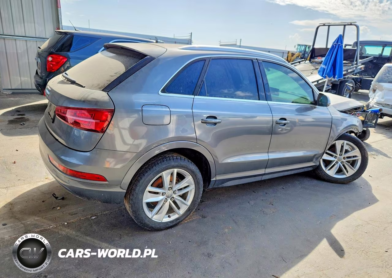 2017 Audi Q3 Premium Plus VIN:WA1HCCFSXHR011481 - 3