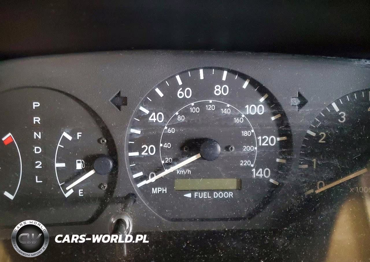 2000 Toyota Camry Le VIN:4T1BG22K8YU730303 - 9