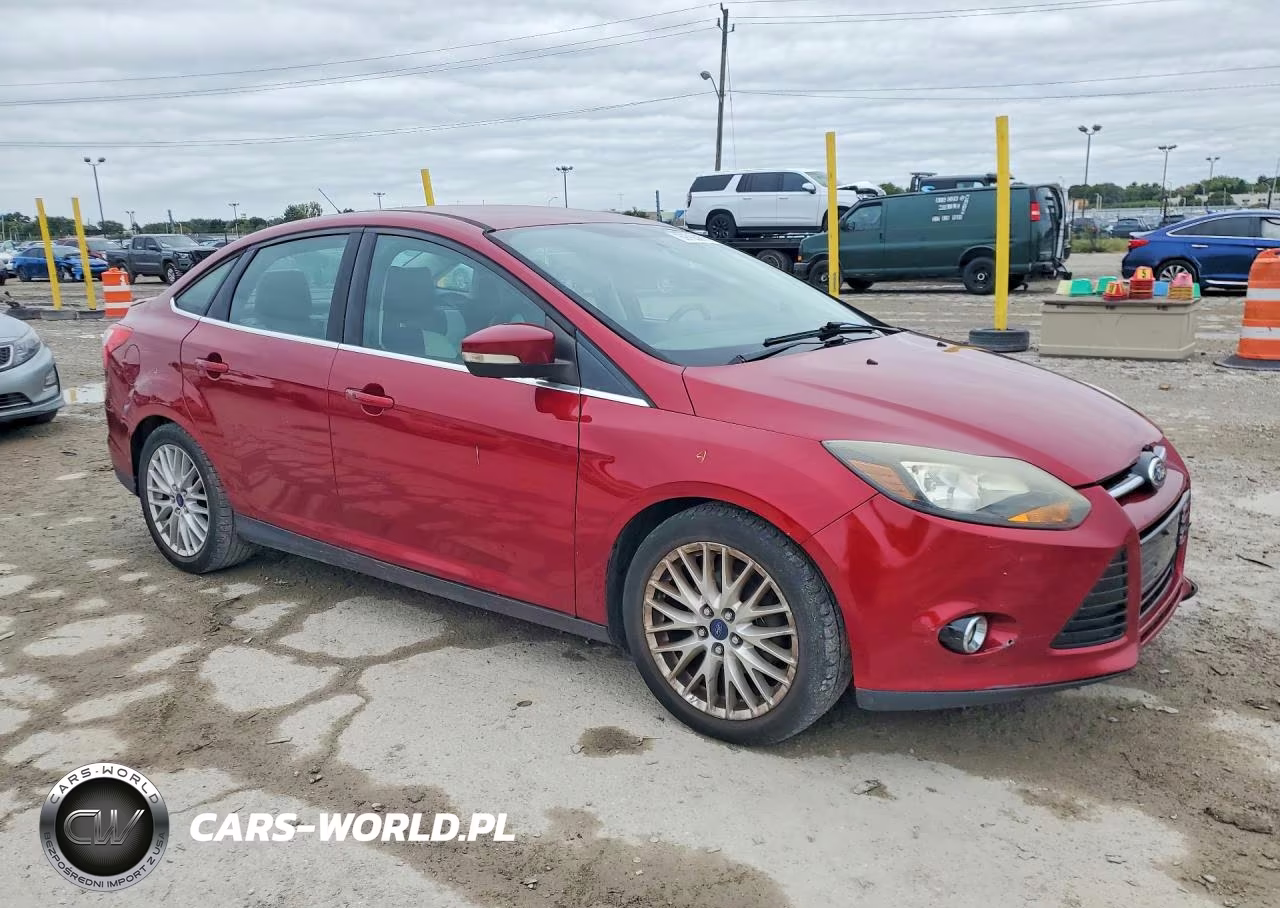 2014 Ford Focus Titanium VIN:1FADP3J28EL407297 - 4