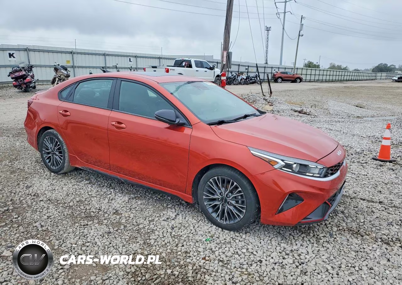 2022 Kia Forte Gt Line VIN:3KPF54AD8NE476869 - 4