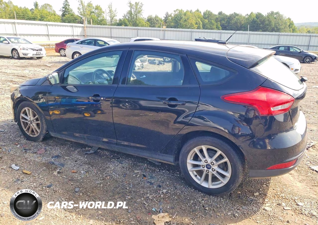 2018 Ford Focus Se VIN:1FADP3K27JL294967 - 2