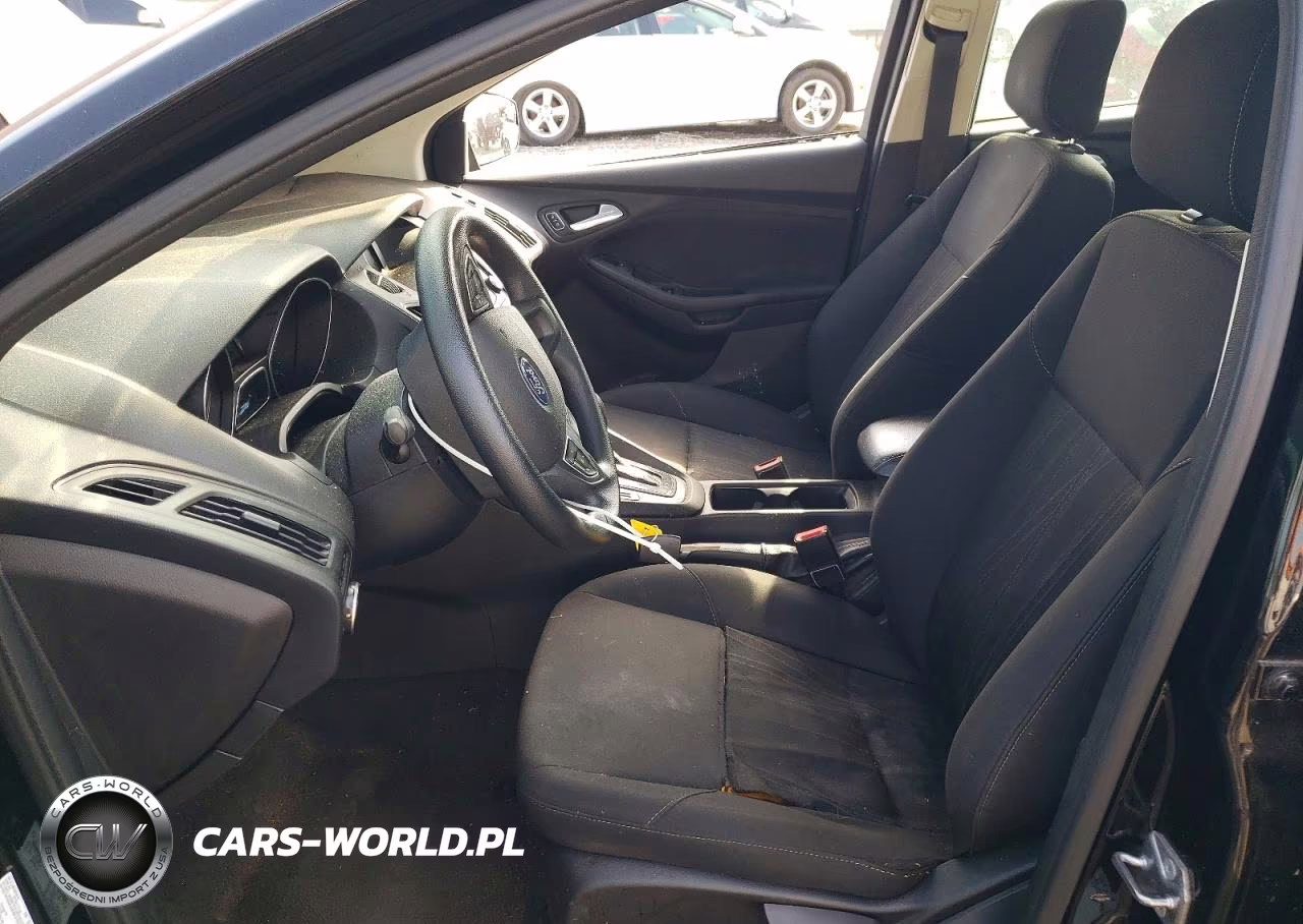 2018 Ford Focus Se VIN:1FADP3K27JL294967 - 7