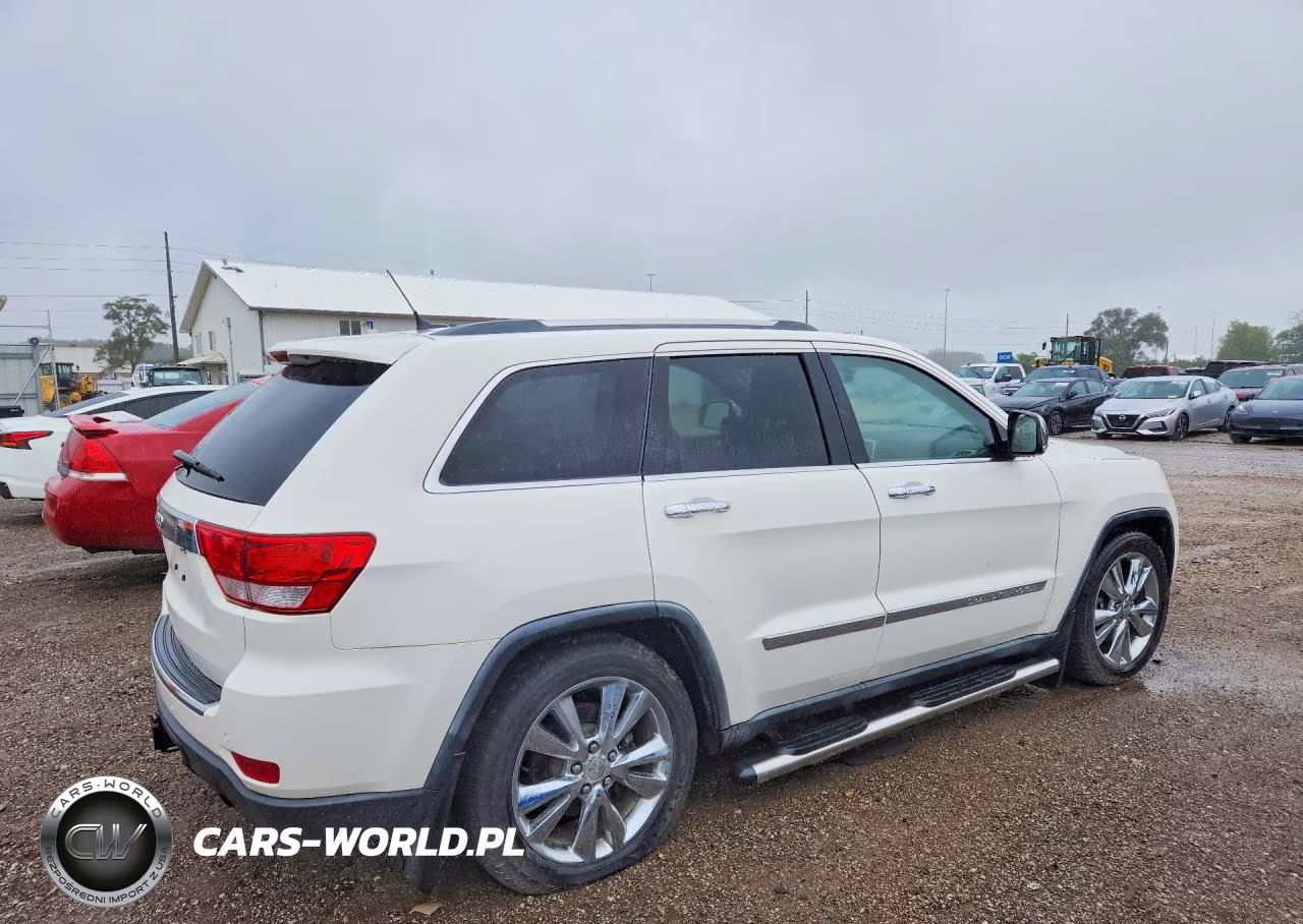 2011 Jeep Grand Cherokee Overland VIN:1J4RR6GT2BC574238 - 3