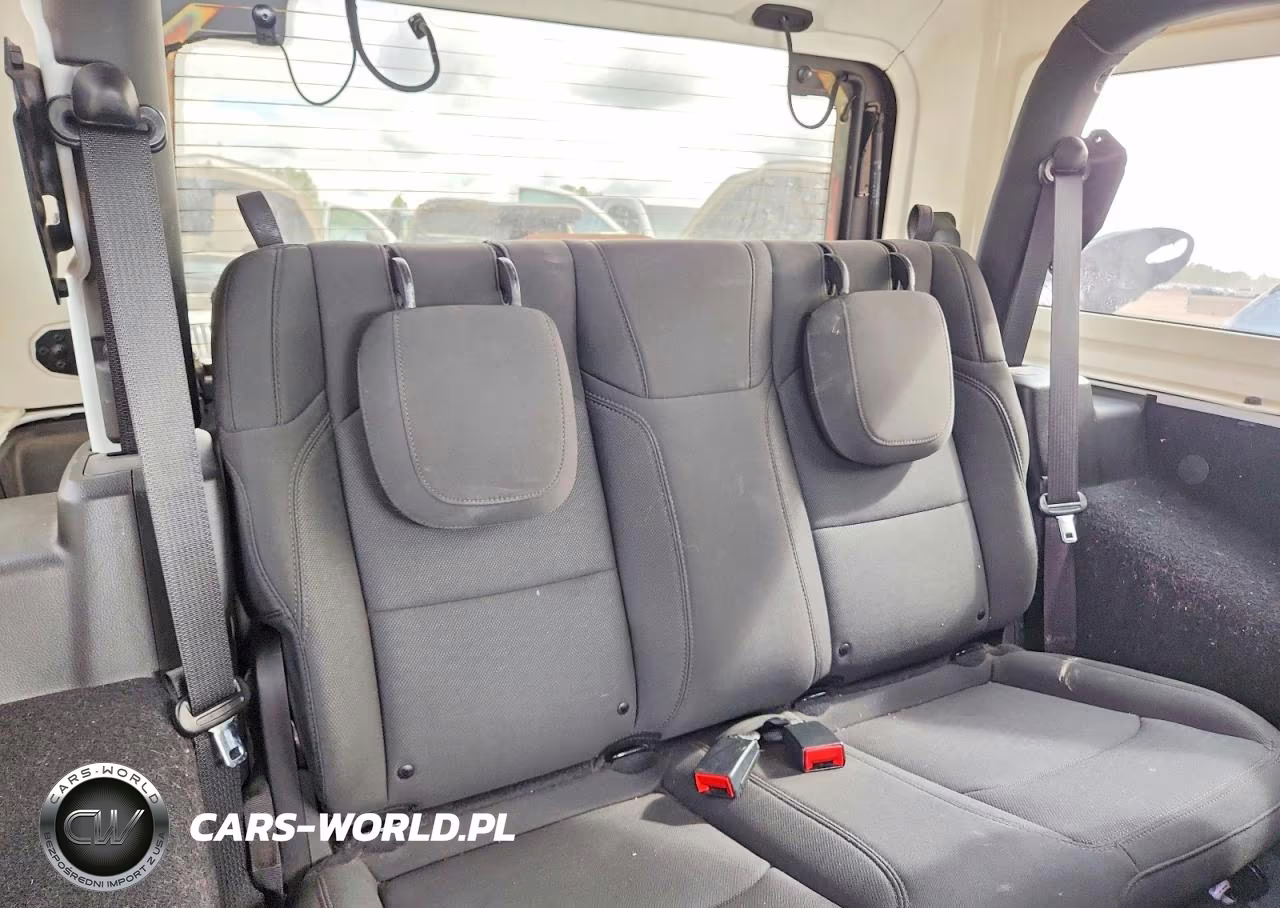 2019 Jeep Wrangler Sport VIN:1C4GJXAG8KW621731 - 10