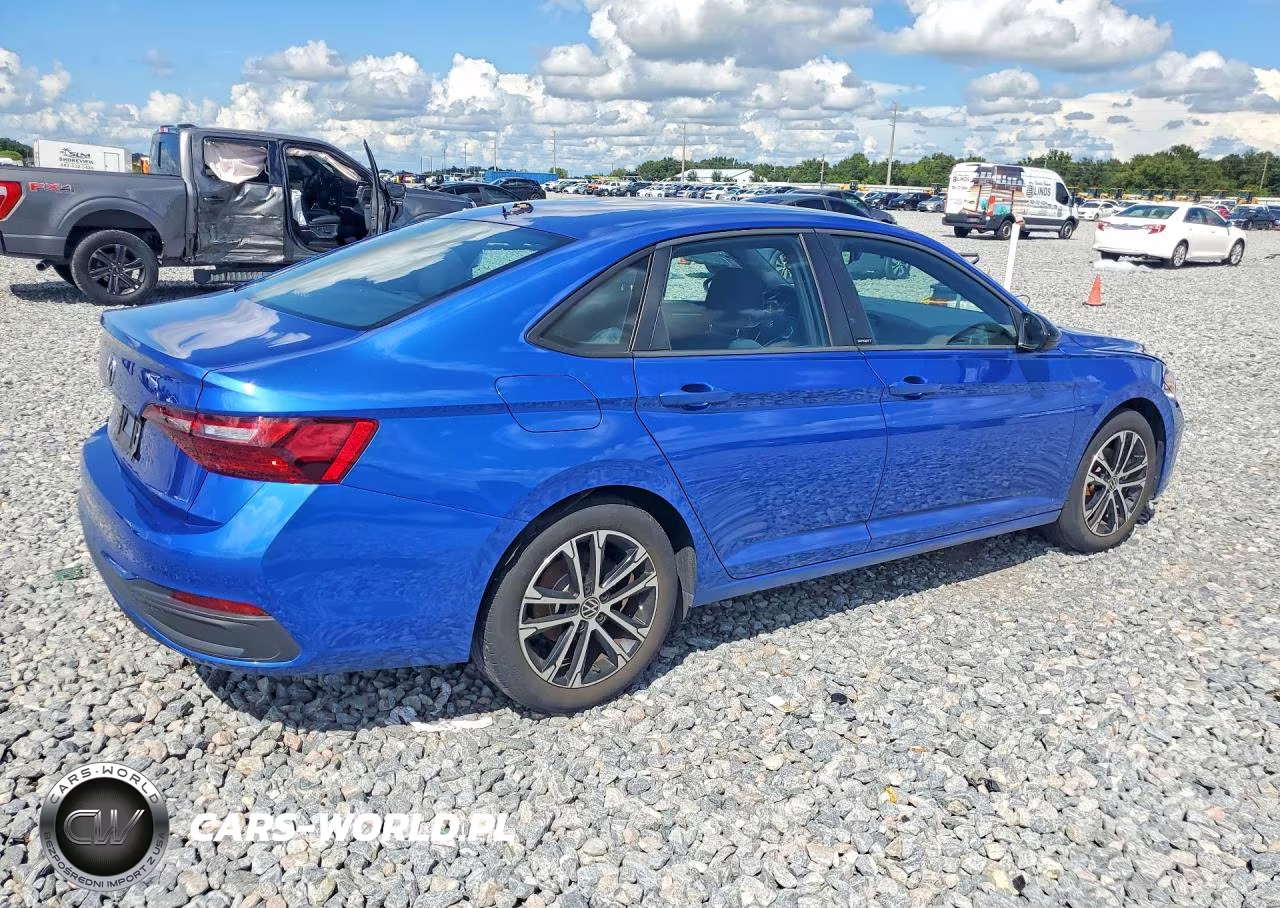 2023 Volkswagen Jetta Sport VIN:3VWBM7BU9PM018507 - 3