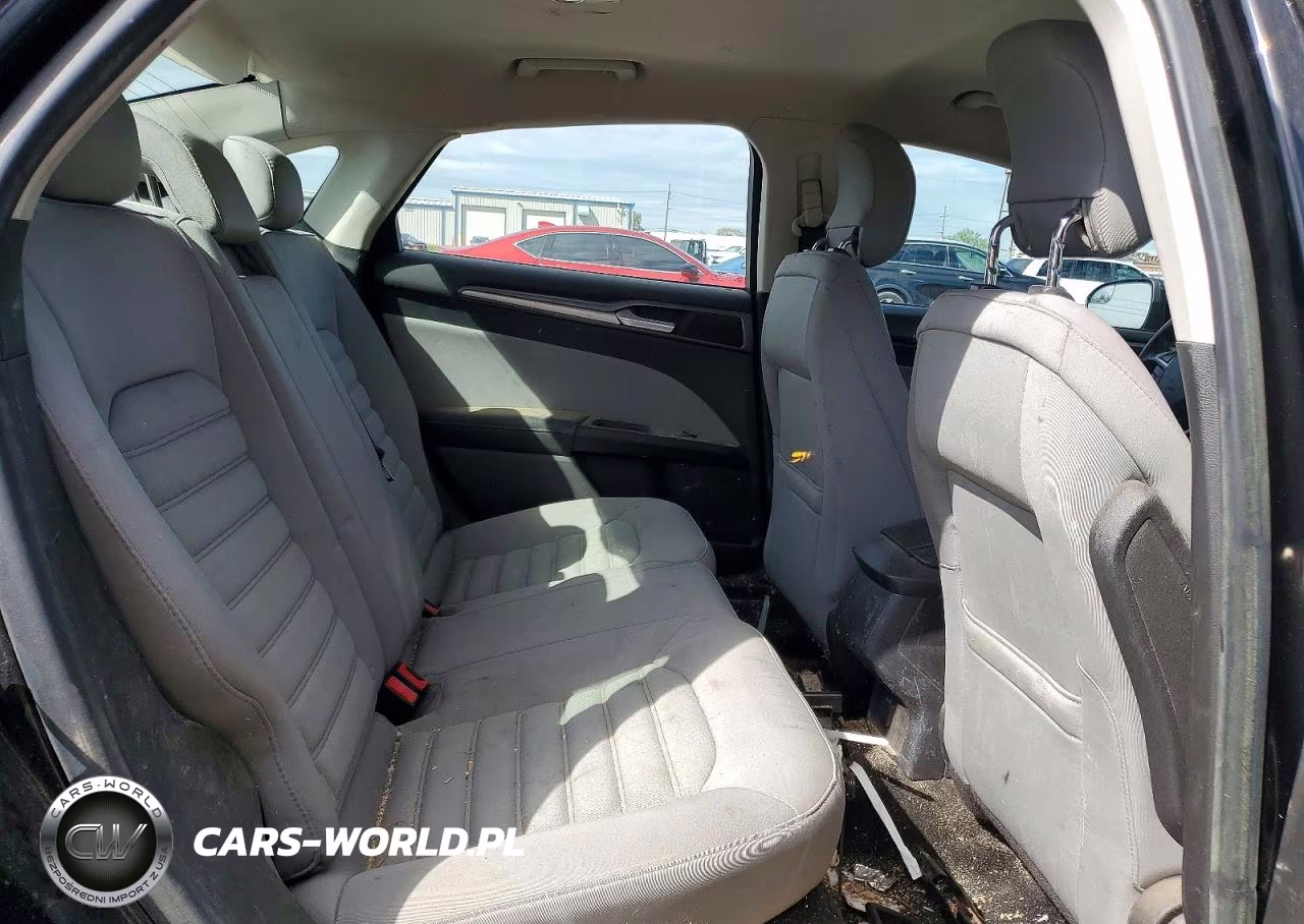 2015 Ford Fusion S VIN:1FA6P0G76F5110299 - 10