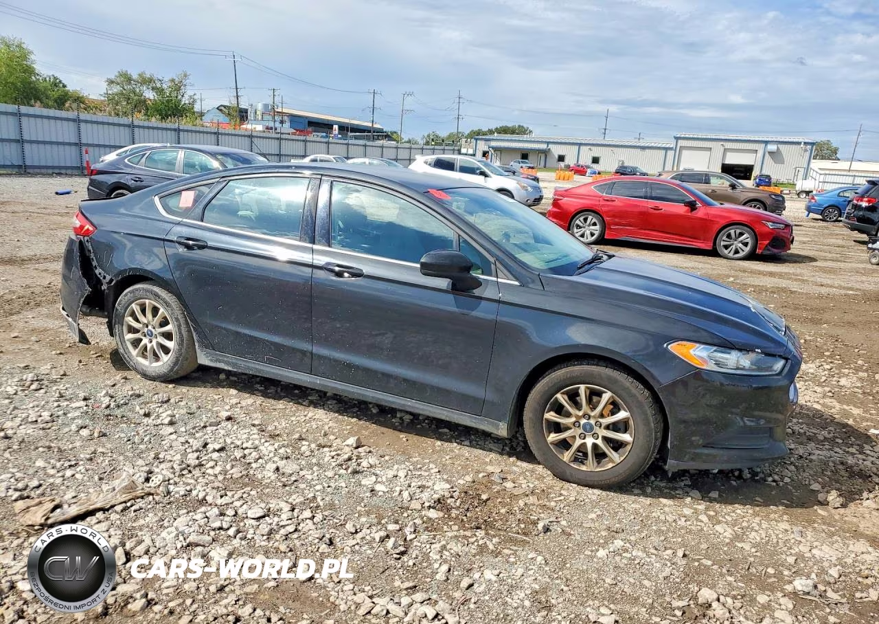 2015 Ford Fusion S VIN:1FA6P0G76F5110299 - 4