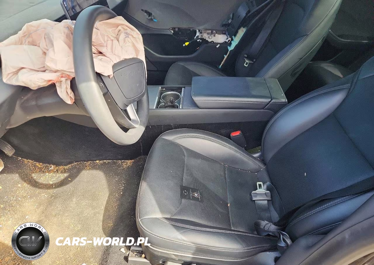 2025 Tesla Model 3 VIN:5YJ3E1EA2SF921050 - 7