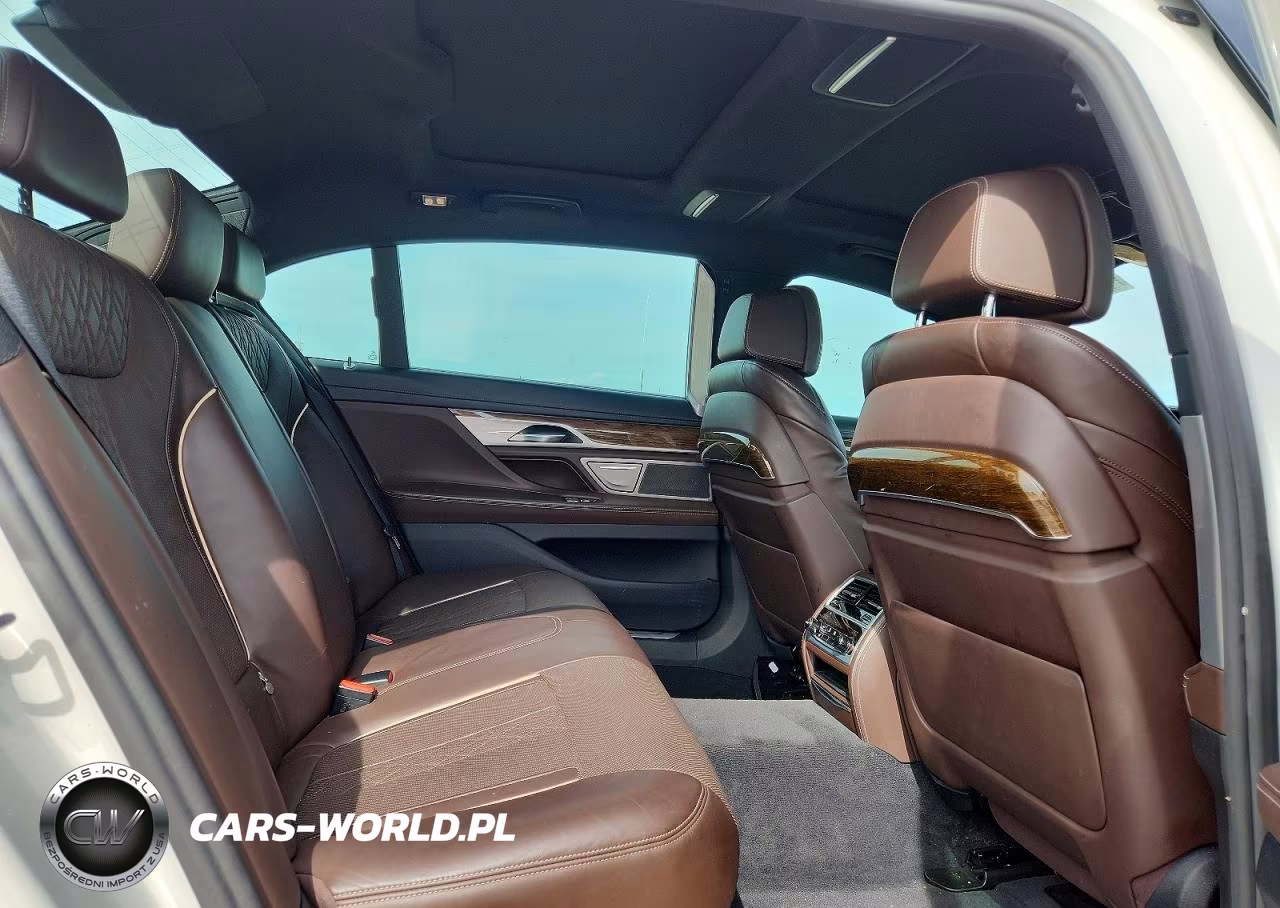 2016 BMW 750 Xi VIN:WBA7F2C56GG420814 - 10