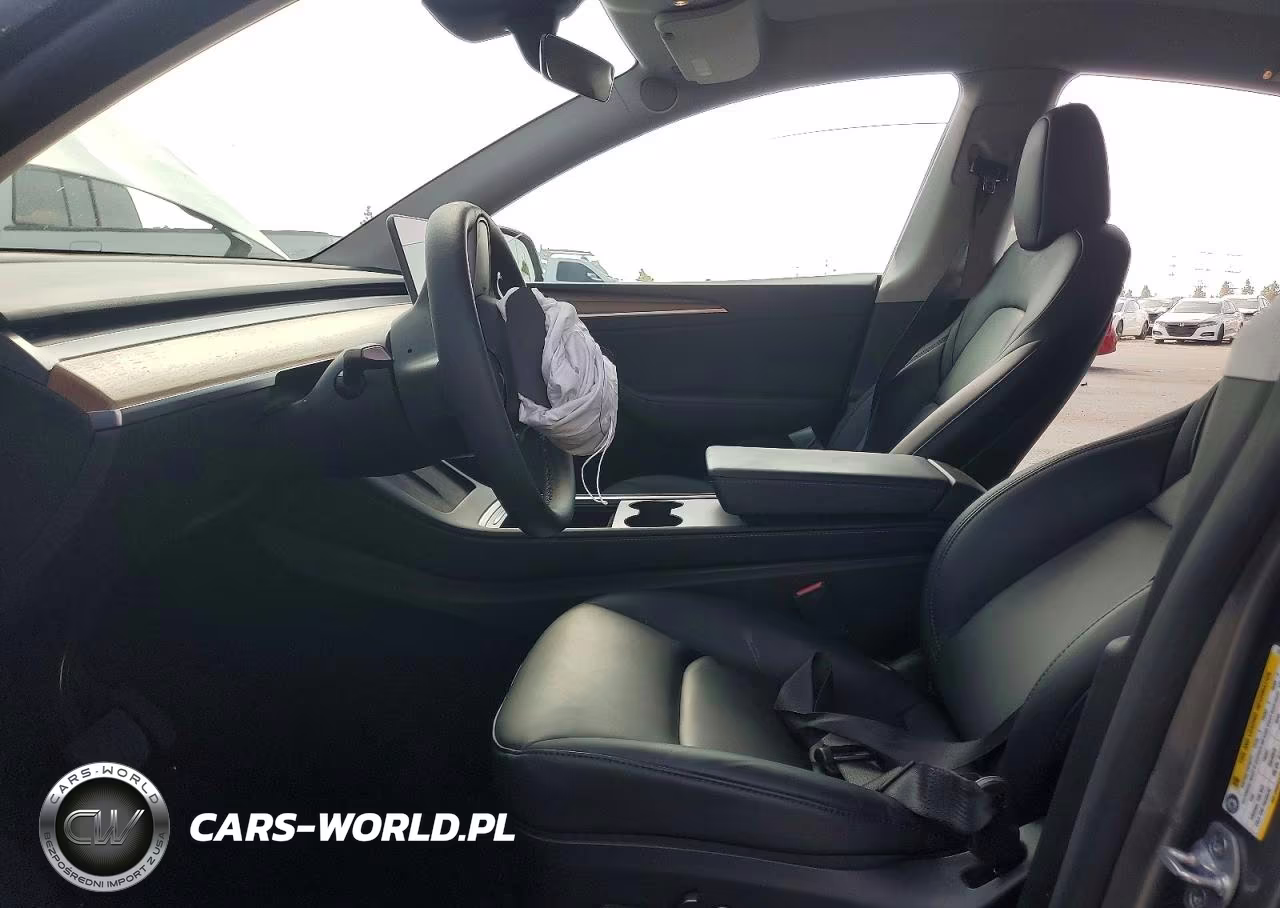 2025 Tesla Model Y VIN:7SAYGDEDXSF315929 - 7