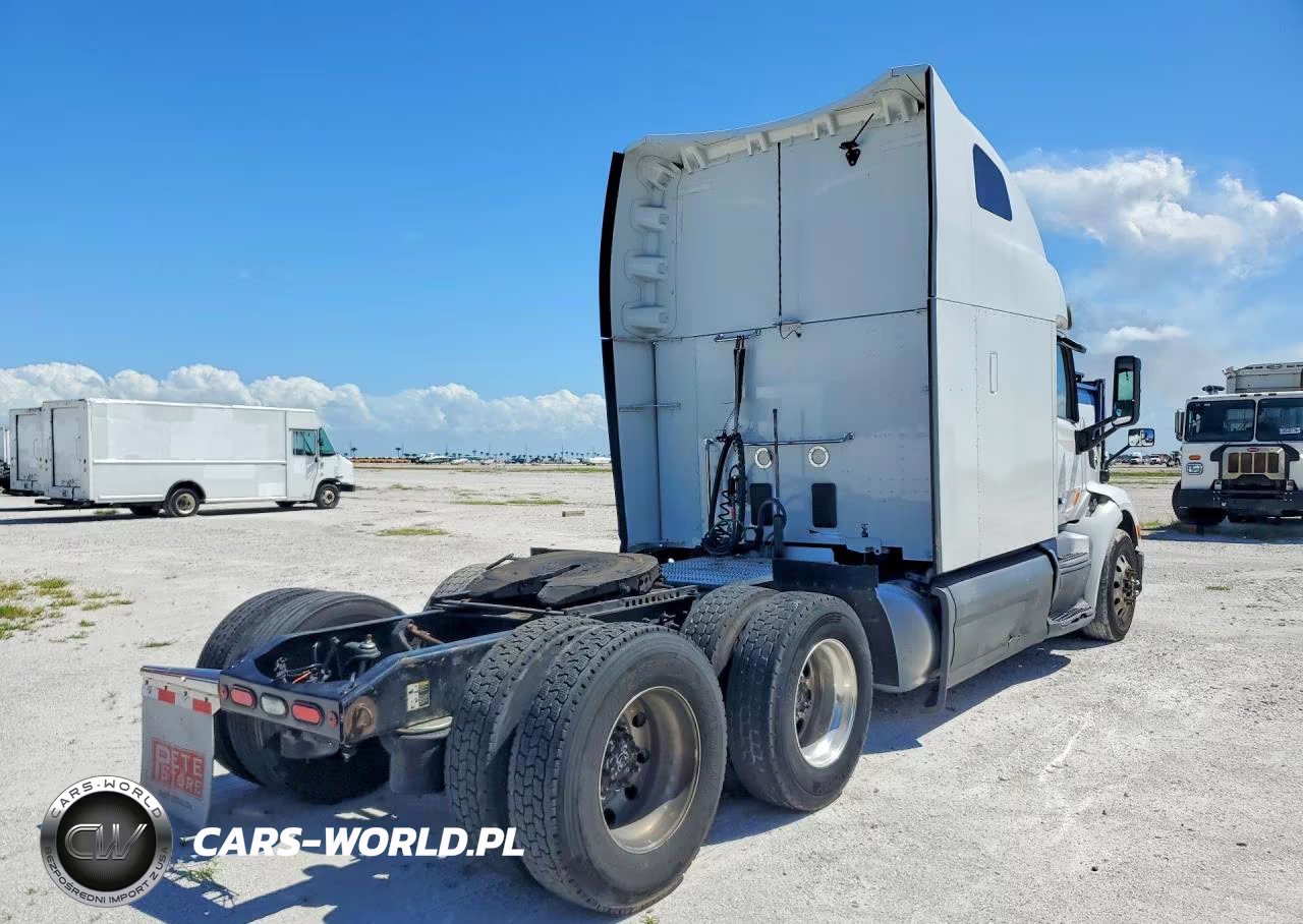 2022 Peterbilt 579 Semi Truck VIN:1XPBDP9X8ND789910 - 3