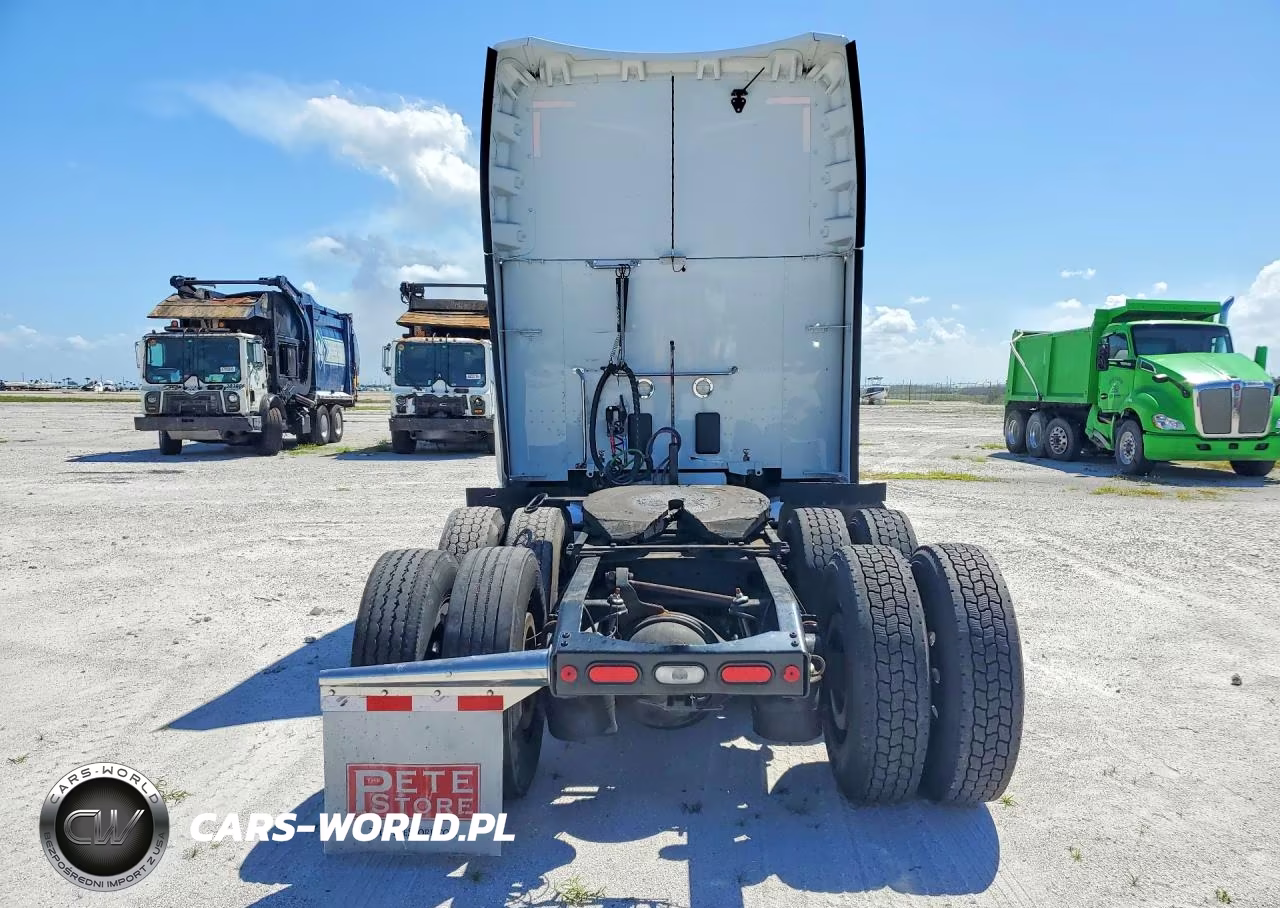 2022 Peterbilt 579 Semi Truck VIN:1XPBDP9X8ND789910 - 6