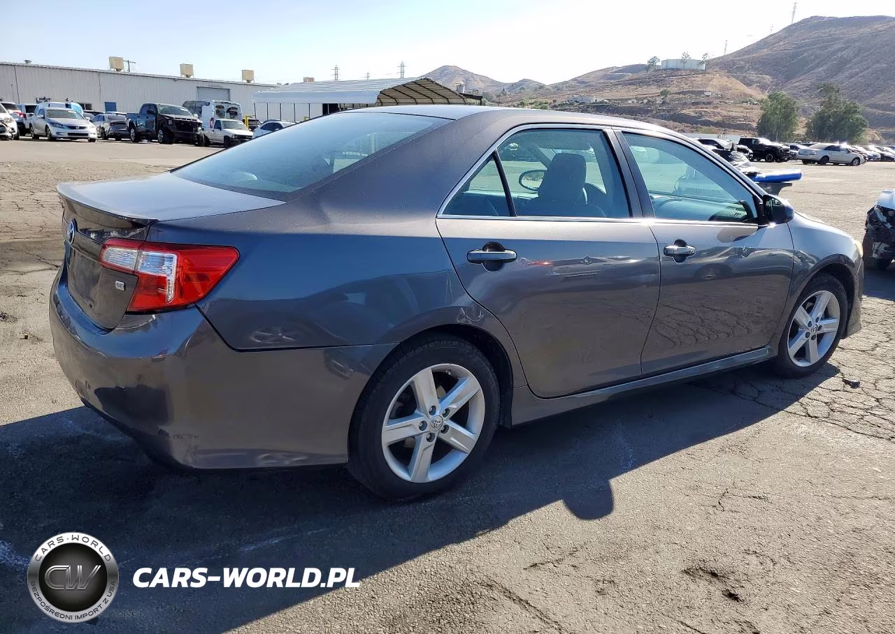 2013 Toyota Camry Se VIN:4T1BF1FK7DU256572 - 3