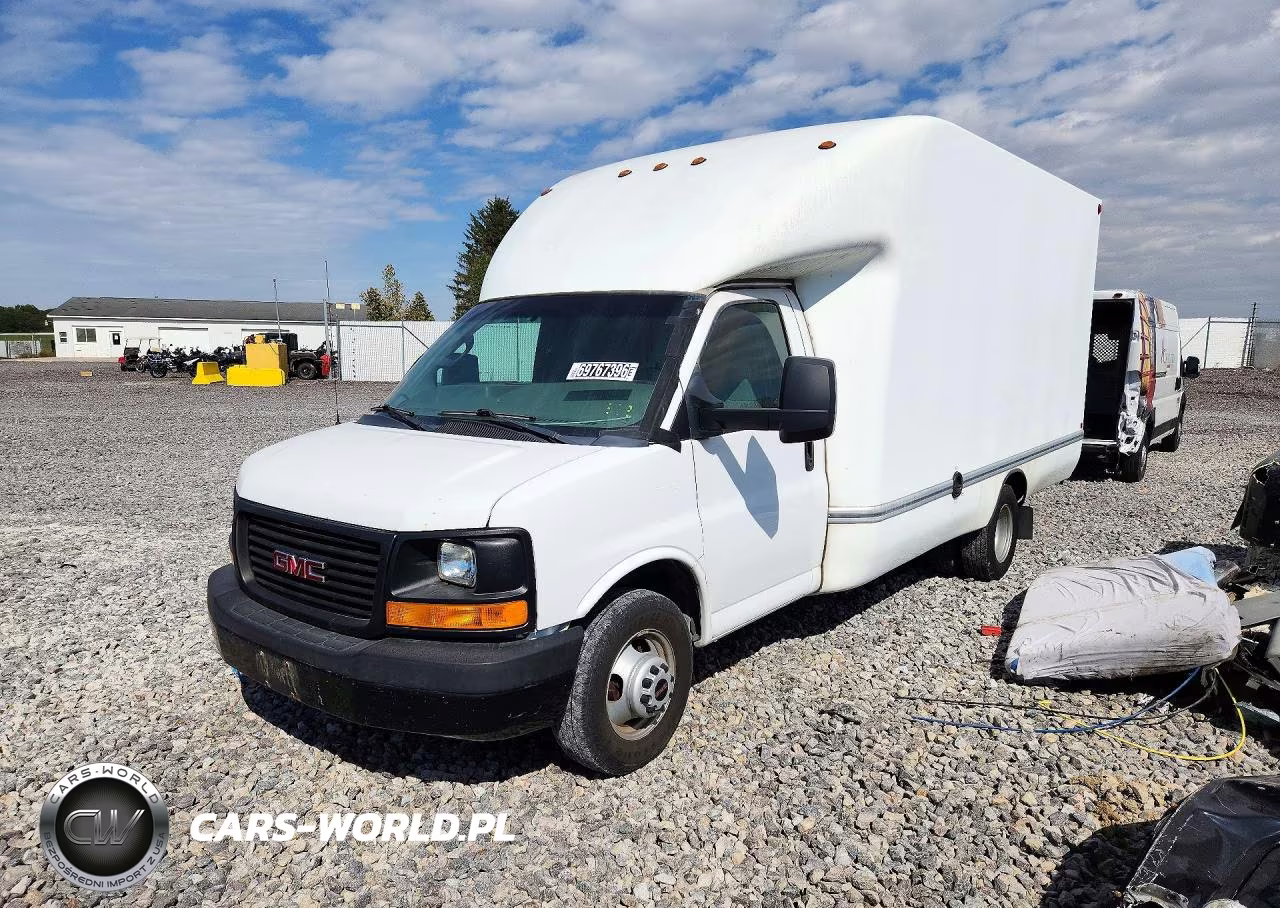 2016 GMC Savana Delivery Truck