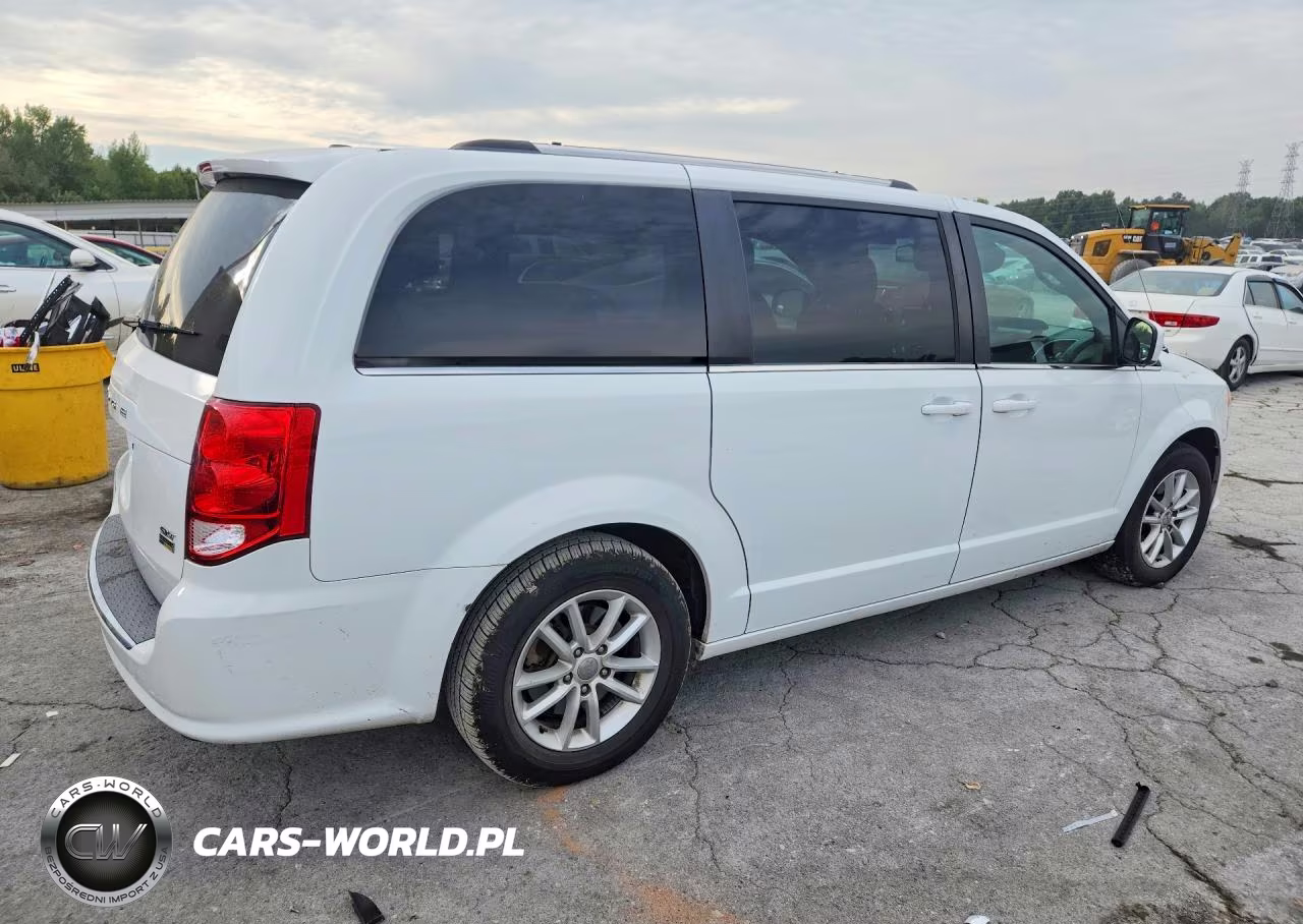 2018 Dodge Grand Caravan Sxt VIN:2C4RDGCG0JR325171 - 3