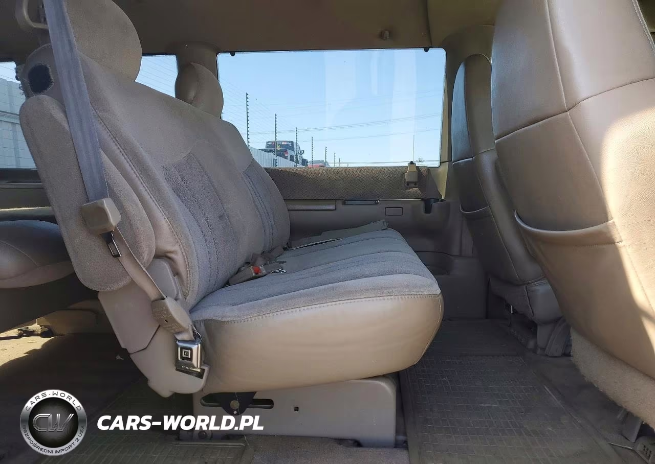 2000 Chevrolet Astro VIN:1GNDM19W7YB205891 - 11