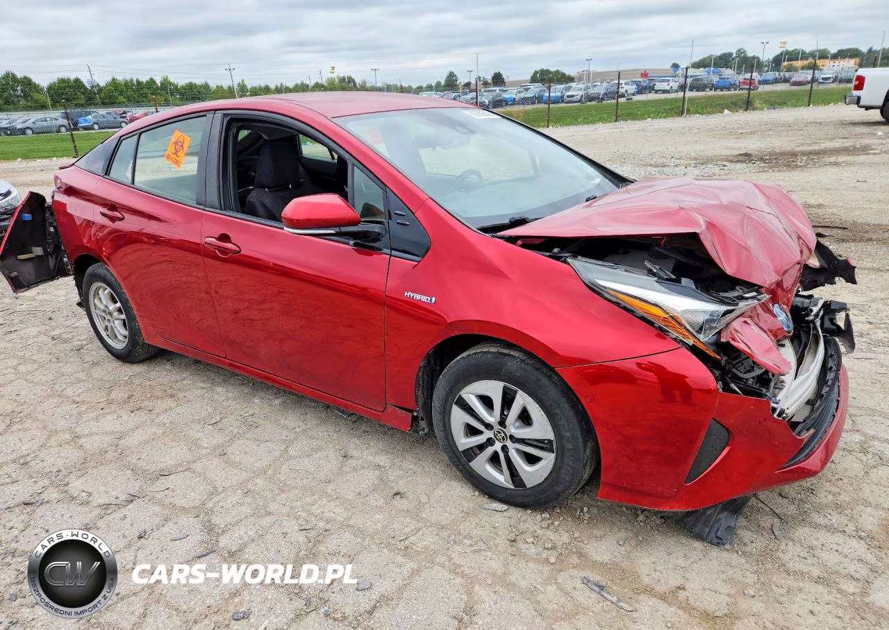 2018 Toyota Prius Three VIN:JTDKARFU4J3551553 - 4