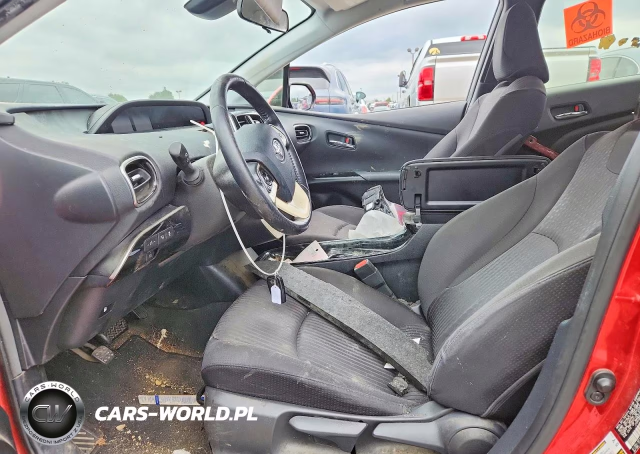 2018 Toyota Prius Three VIN:JTDKARFU4J3551553 - 7