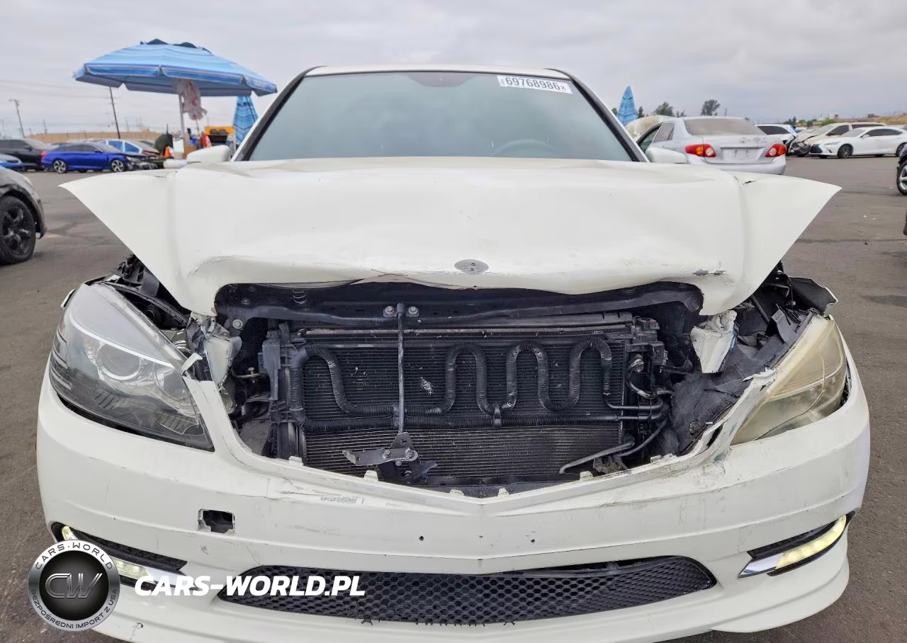 2011 Mercedes-Benz C 300 VIN:WDDGF5EB5BR182030 - 5