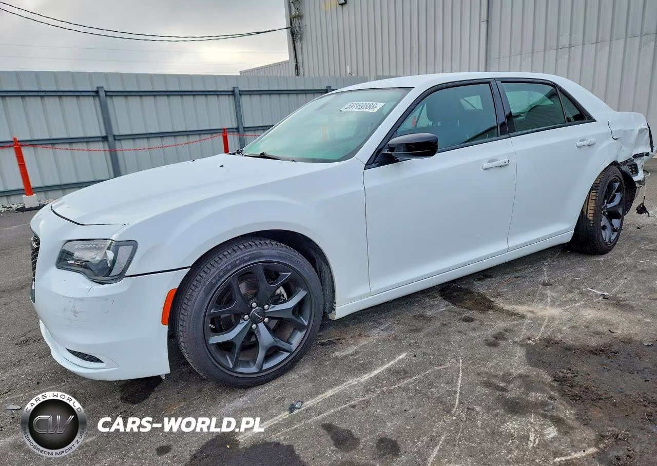 2022 Chrysler 300 Touring VIN:2C3CCAAG2NH134196 - 1