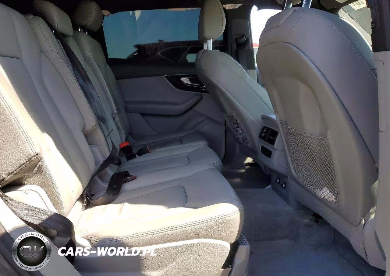 2019 Audi Q7 Premium VIN:WA1AAAF72KD037066 - 10
