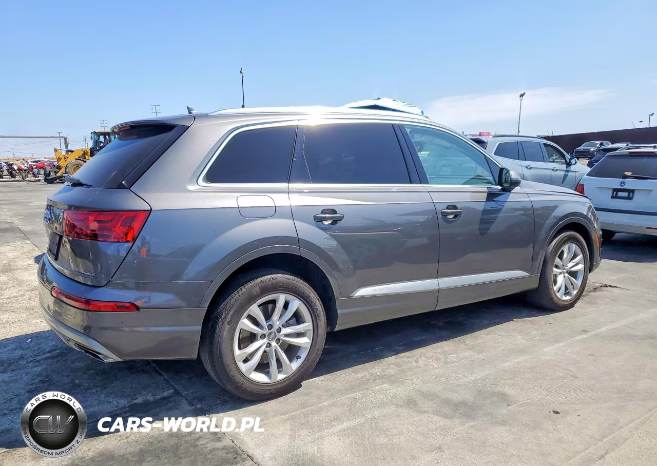 2019 Audi Q7 Premium VIN:WA1AAAF72KD037066 - 3