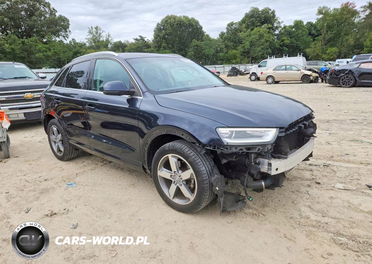2015 Audi Q3 Prestige VIN:WA1GFCFSXFR004742 - 4