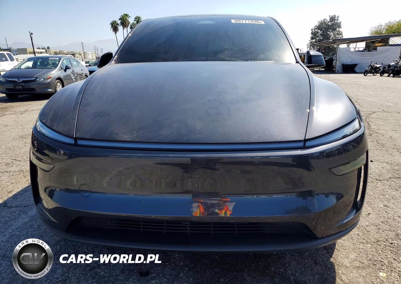 2026 Tesla Model Y VIN:7SAYGDEE1TF657392 - 5