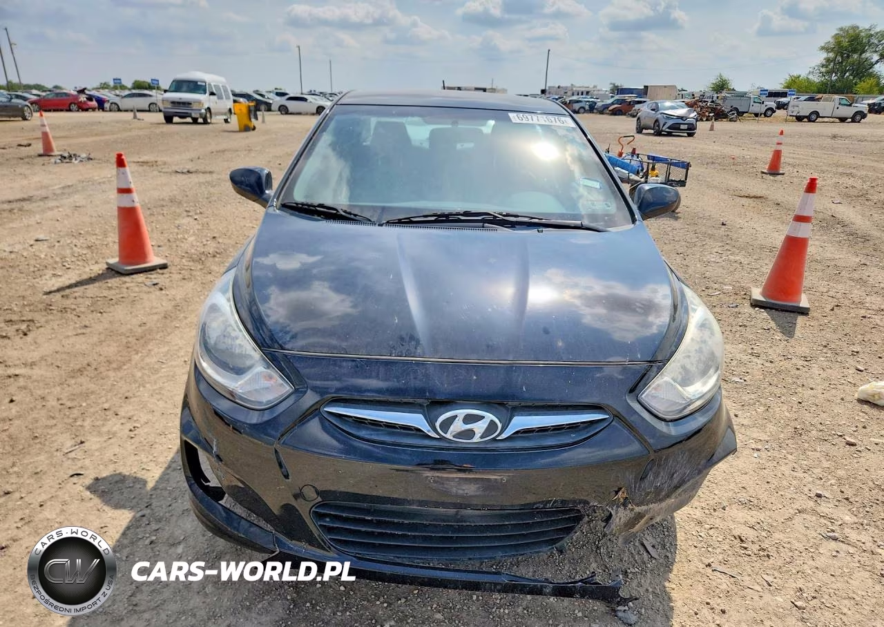 2013 Hyundai Accent Gls VIN:KMHCT4AE0DU581273 - 5