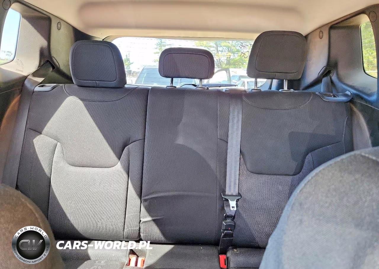 2016 Jeep Renegade Sport VIN:ZACCJBAT2GPD60289 - 10