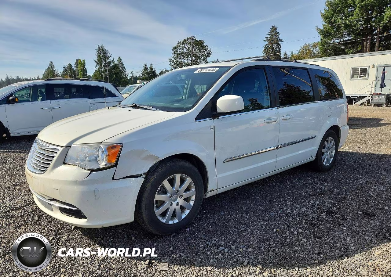 2013 Chrysler Town & Country Touring
