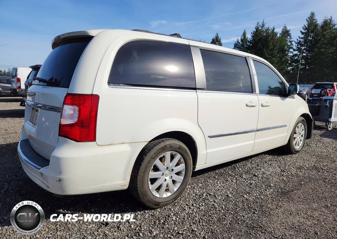 2013 Chrysler Town & Country Touring VIN:2C4RC1BG1DR704878 - 3