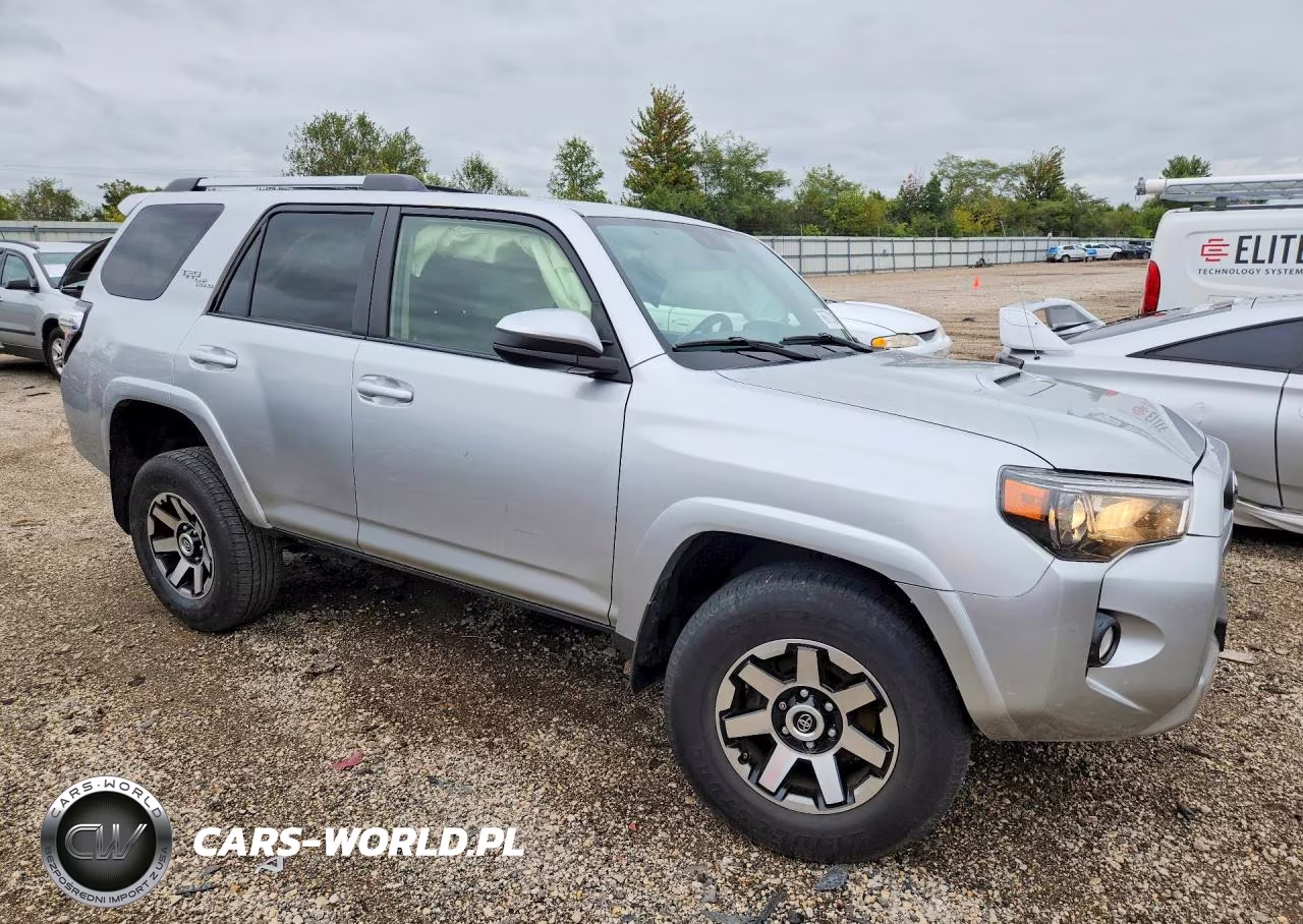 2018 Toyota 4Runner Trd Off-Road VIN:JTEBU5JR7J5542235 - 4