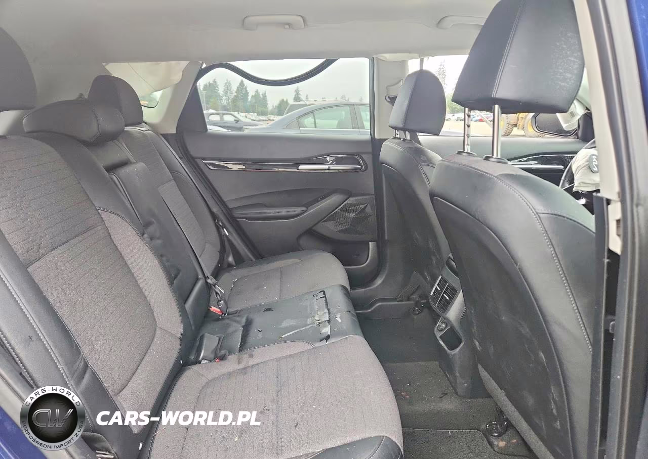 2023 Kia Seltos S VIN:KNDEU2AA1P7406366 - 11