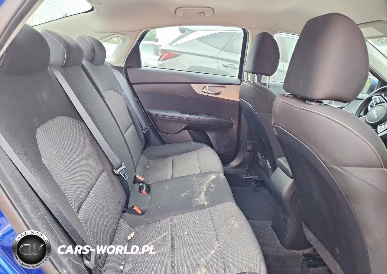 2024 Kia Forte Lxs VIN:3KPF24AD8RE825446 - 10