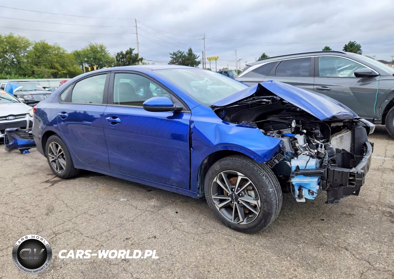2024 Kia Forte Lxs VIN:3KPF24AD8RE825446 - 4