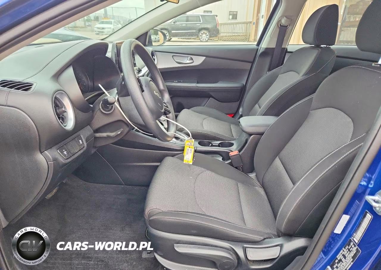2024 Kia Forte Lxs VIN:3KPF24AD8RE825446 - 7