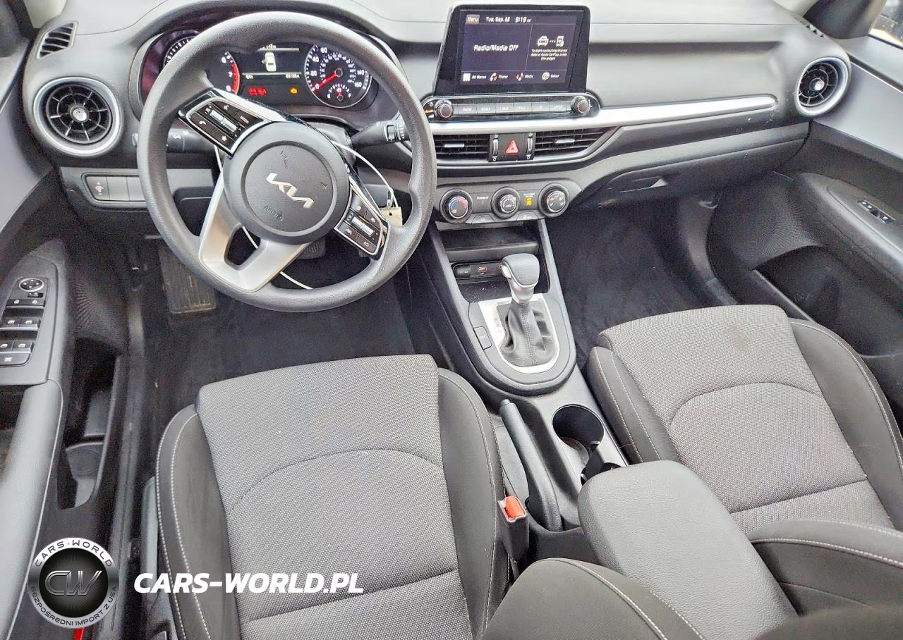 2024 Kia Forte Lxs VIN:3KPF24AD8RE825446 - 8