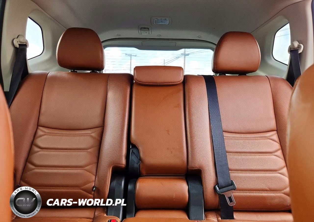 2017 Nissan Rogue Sl VIN:JN8AT2MT7HW151636 - 10
