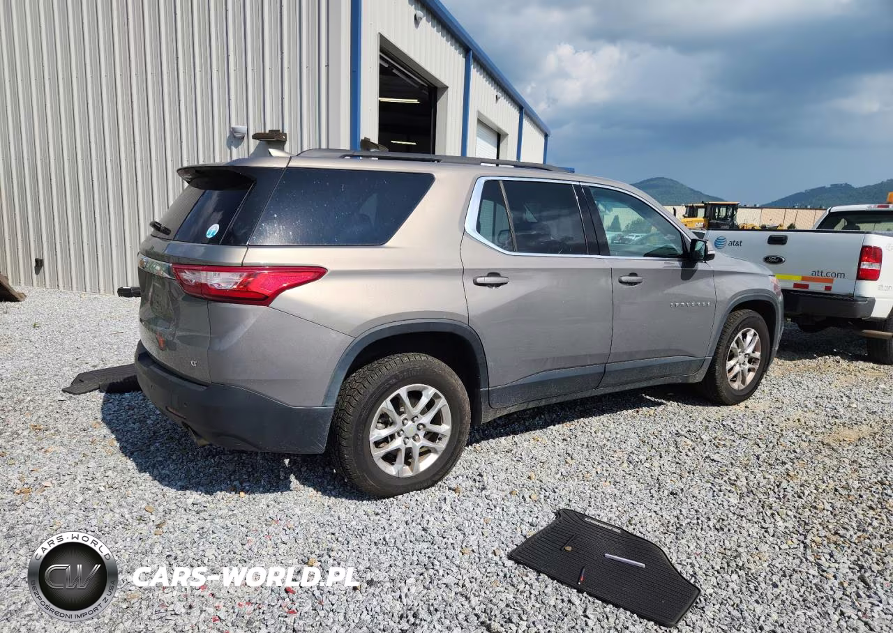 2019 Chevrolet Traverse Lt VIN:1GNERGKW8KJ177129 - 3