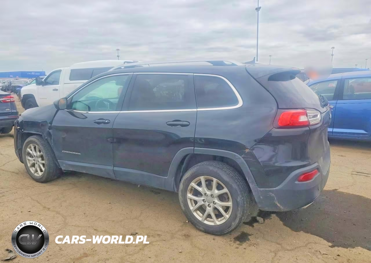 2016 Jeep Cherokee Latitude VIN:1C4PJLCSXGW159674 - 2