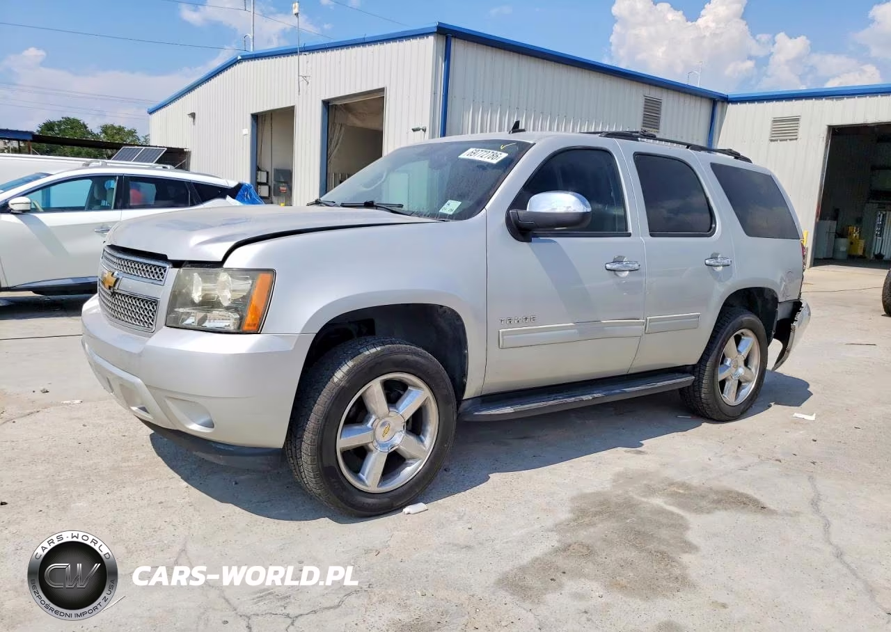 2011 Chevrolet Tahoe C1500 Ls VIN:1GNSCAE02BR199556 - 1