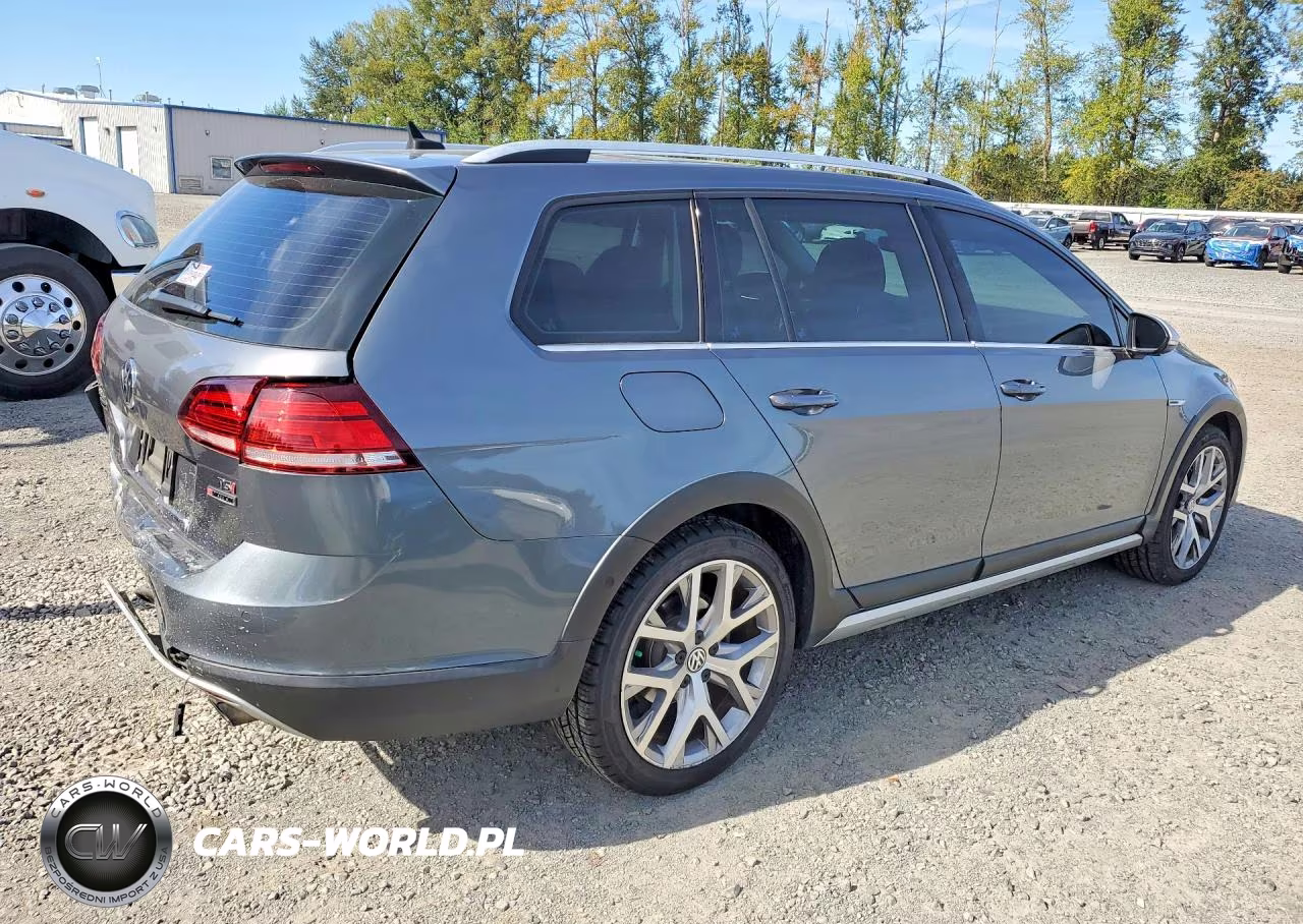 2018 Volkswagen Golf Alltrack S VIN:3VWH17AU7JM750274 - 3