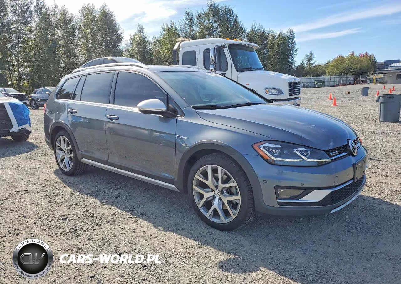 2018 Volkswagen Golf Alltrack S VIN:3VWH17AU7JM750274 - 4