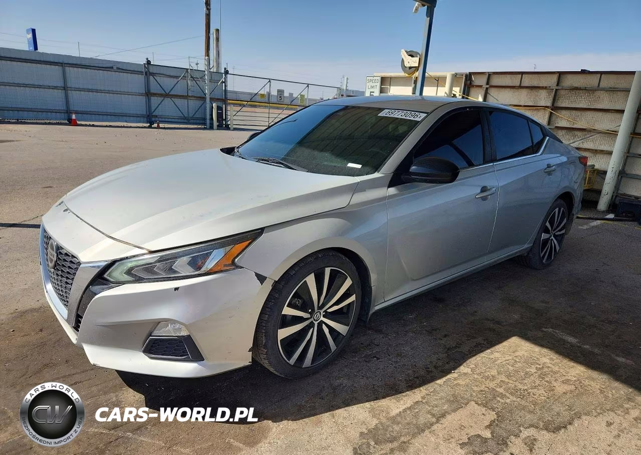 2020 Nissan Altima Sr